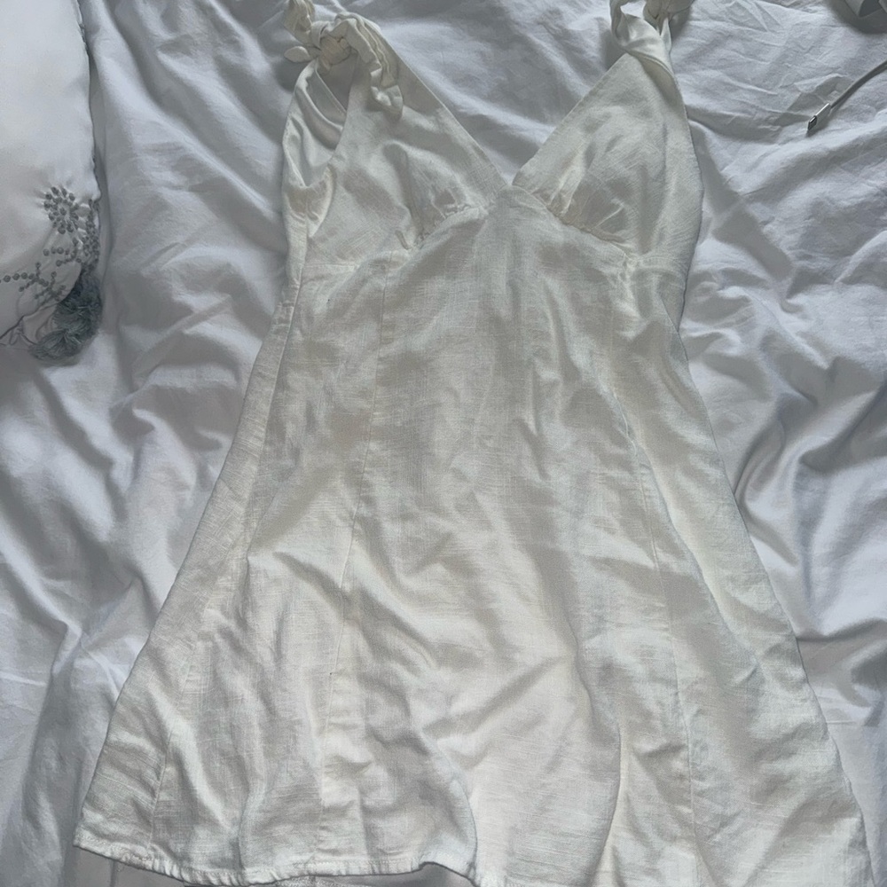 Elegant White Women's dress